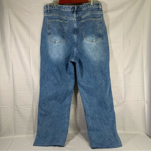 PRETTY LITTLE THING NWT Plus Mid Wash Split Hem Denim Jeans Women's Size 14 #654 - Picture 2 of 9